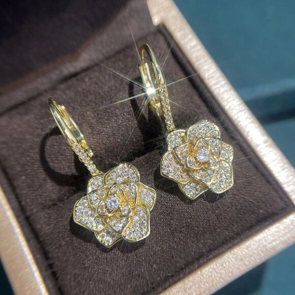 π
ππ
 Elegant Vintage Inspired SILVER Plated Rose Zircon HookβEarrings β¨ - Picture 9 of 15